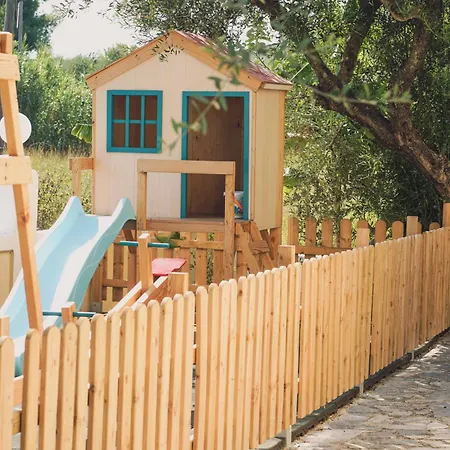 מלון דירות Mirsini & 3*