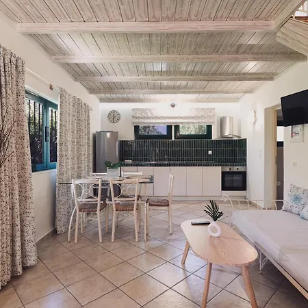 Apartmanhotel Mirsini & Laganász