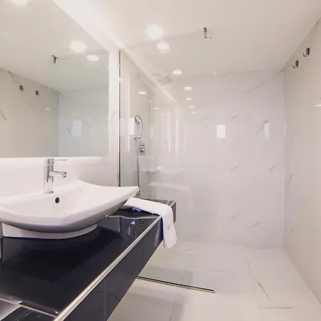 Mirsini & Apartmanhotel