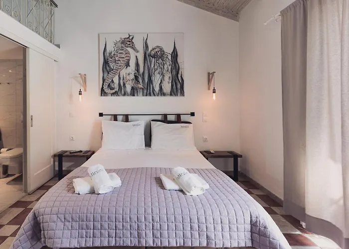 Mirsini & لاغاناس