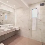 Mirsini & شقة فندقية