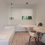 Mirsini & شقة فندقية لاغاناس