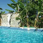 Mirsini & شقة فندقية 3*