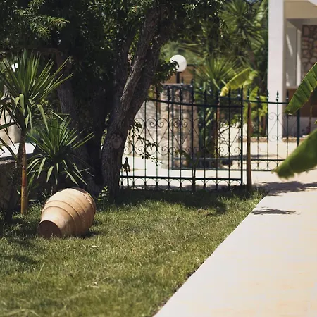 Mirsini Studios&apartments