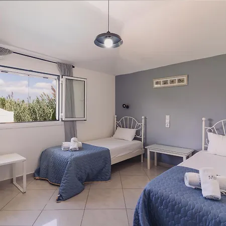 Aparthotel Mirsini & 2*
