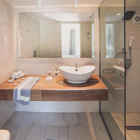 Aparthotel Mirsini & Laganas