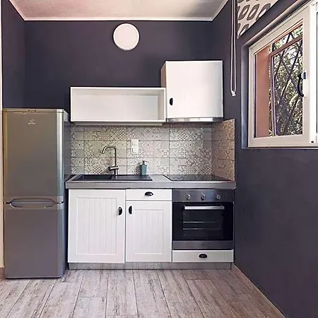Mirsini Studios & Apartments 3* Laganas