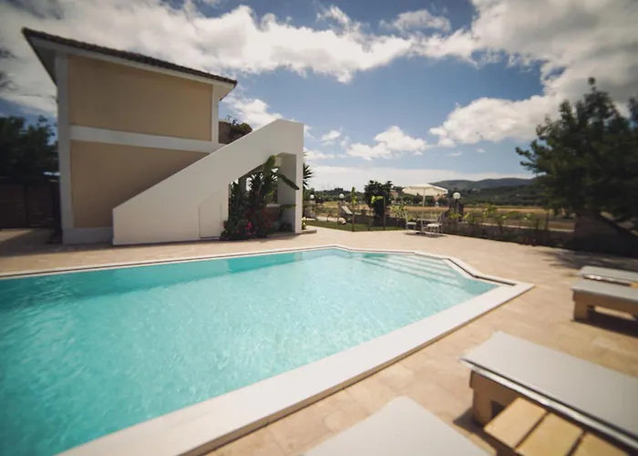 Mirsini Studios & Apartments 3* Laganas