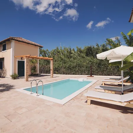 Mirsini Studios & Apartments Laganas