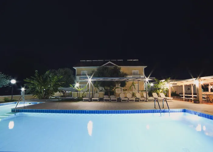 Mirsini & 公寓式酒店 3*